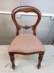 Houndstooth chair