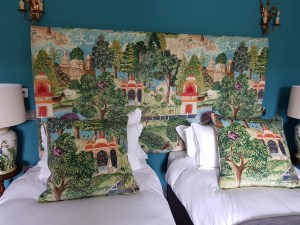 Oriental headboard & cushions