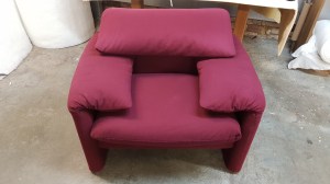 Cassina Maralunga chair